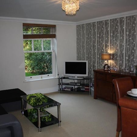 Canterbury Elms Court Apartment Стая снимка