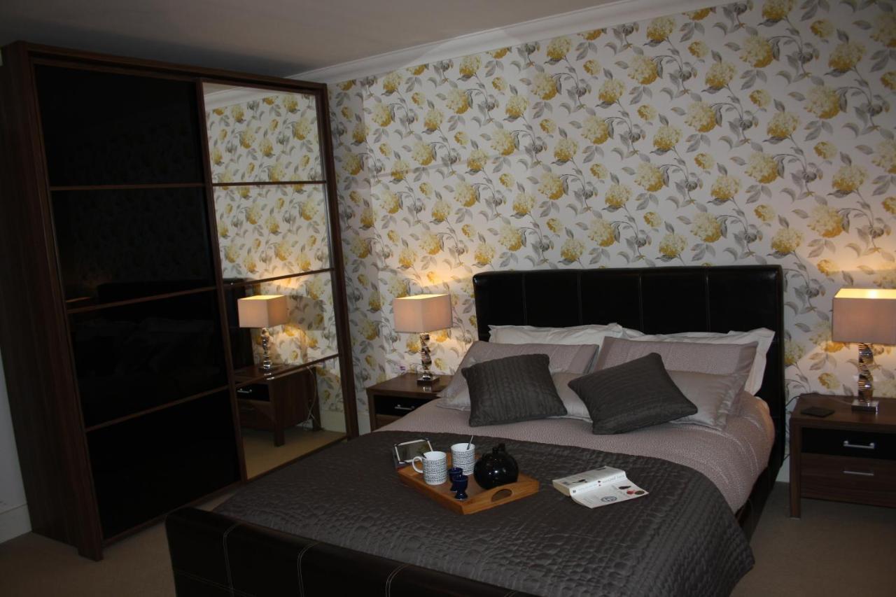 Canterbury Elms Court Apartment Стая снимка