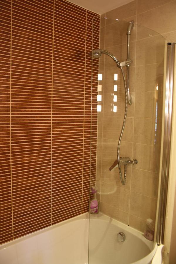 Canterbury Elms Court Apartment Стая снимка